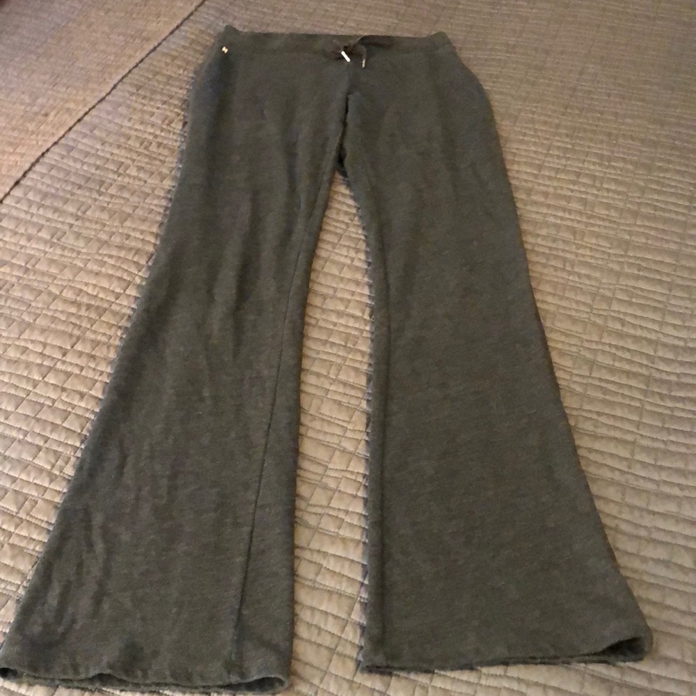 Victoria’s Secret “Ángel” Gray Wide-Leg drawstring fleece Pants